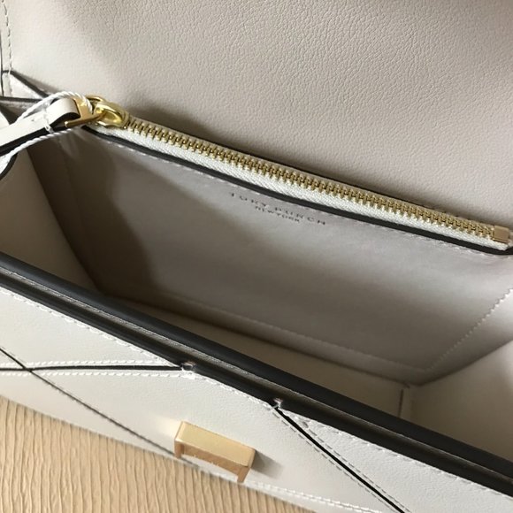 Tory Burch Eleanor small Diamond Quilt Shoulder Bag Color, White - Picture 11 of 13